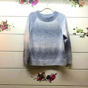 Women’s sweater size small